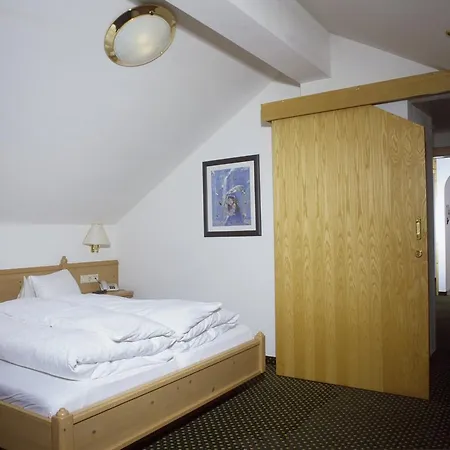 Hotell Garni Belmonte 3*
